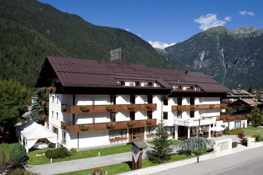 Informazioni e contatti Strutture --Royal-Hotel-estate-insieme