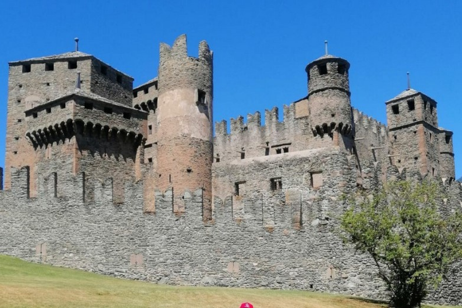 Natura e castelli incantati della Valle d'Aosta | Soggiorni Estivi in Italia-Natura-e-Castelli-incantati-della-Valle-dAosta-2