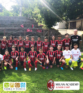 Soggiorni Estivi 2023 - Conformi Estate INPSieme Italia Per studenti dai 6 ai 14 anni di elementari e medie - La Mia Estate-A-scuola-di-Calcio-con-il-Milan-Camp